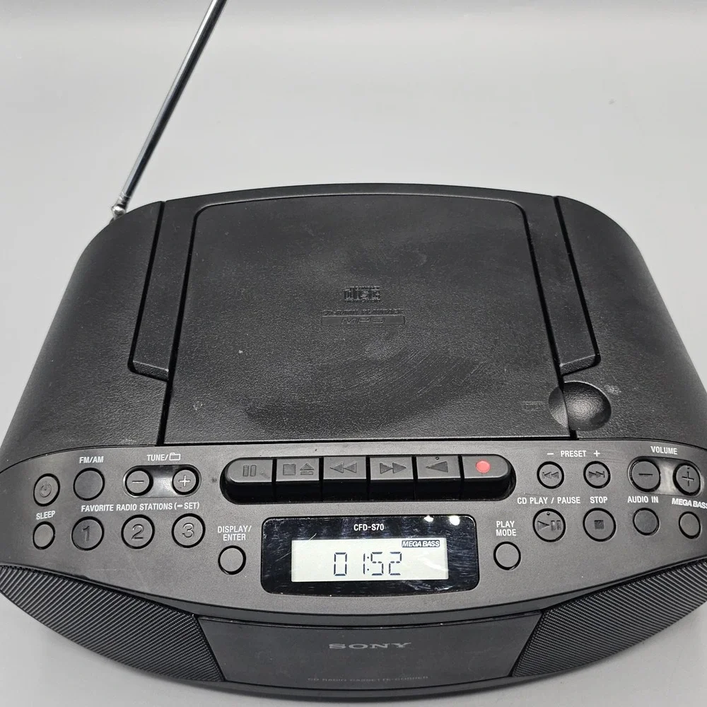Sony CFD-S70 CD/Cassette Boombox with Radio Black Mega Bass Tested! Working!